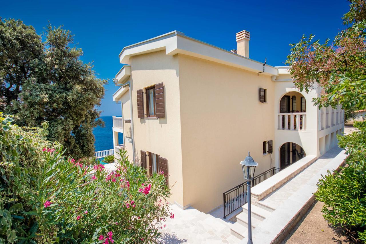Luxury Villa Alena Utjeha-Bušat Eksteriør billede